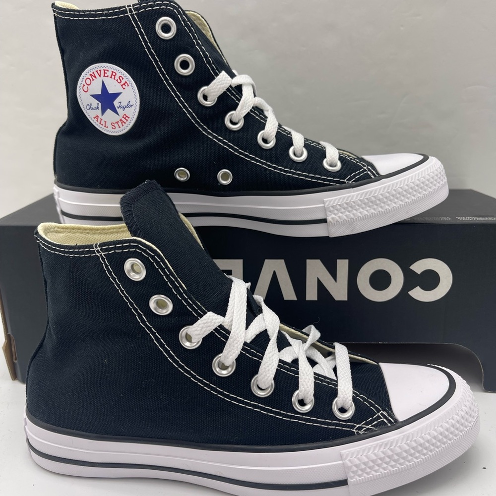 Converse WMNS Chuck Taylor All Star Canvas
UNISEX HIGH TOP Sneakers